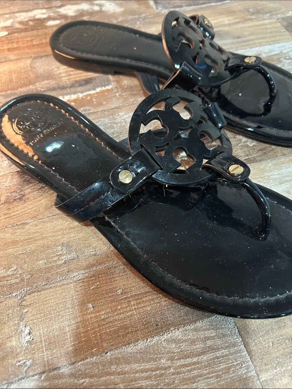Tory Burch Black Patent Logo Thong Sandals with Gold Accents - Picture 4 of 5